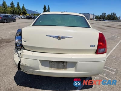 Zdjęcie 6 z 12 samochodu: 2007 CHRYSLER 300 VIN:2C3LA43RX7H804652 - miniatura
