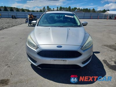 Piąte zdjęcie samochodu w środku: 2015 FORD FOCUS SE VIN:1FADP3F20FL233865 - miniatura