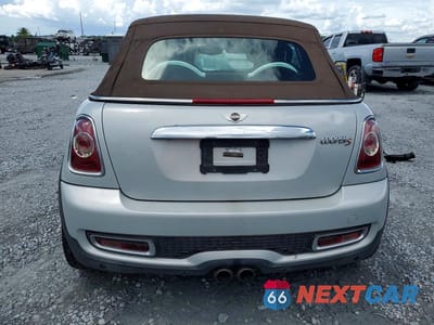 Zdjęcie 6 z 12 samochodu: 2013 MINI COOPER S VIN:WMWZP3C5XDT297338 - miniatura