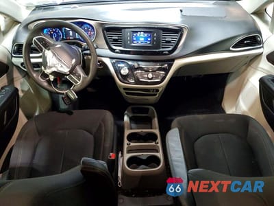 Zdjęcie 8 z 13 samochodu: 2017 CHRYSLER PACIFICA LX VIN:2C4RC1CG1HR665570 - miniatura