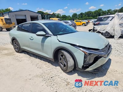 Czwarte zdjęcie samochodu z boku: 2025 KIA K4 LX, LXS VIN:3KPFT4DEXSE216334 - miniatura