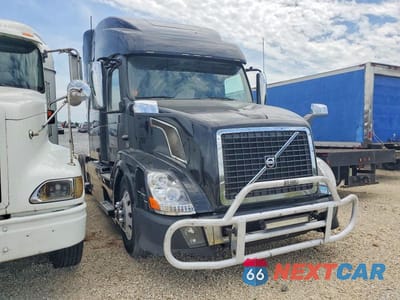 2012 VOLVO VN VNL 4V4NC9EH7CN560092 - główne zdjęcie licytacji z USA - miniatura