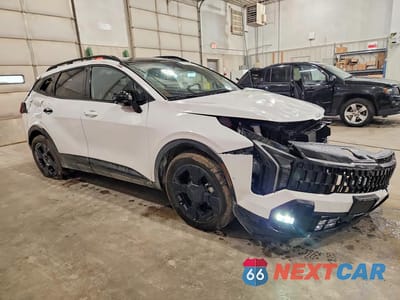 Czwarte zdjęcie samochodu z boku: 2026 KIA SPORTAGE X LINE VIN:5XYK6CDF8TG352121 - miniatura