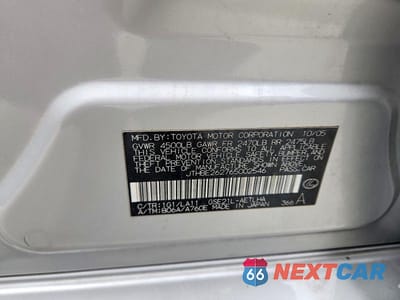 Zdjęcie 12 z 12 samochodu: 2006 LEXUS IS 350 VIN:JTHBE262765002546 - miniatura