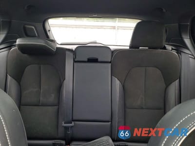 Zdjęcie 10 z 13 samochodu: 2021 VOLVO XC40 T5 R-DESIGN VIN:YV4162UM7M2465605 - miniatura