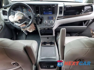 Zdjęcie 8 z 13 samochodu: 2020 TOYOTA SIENNA XLE 7-PASSENGER VIN:5TDDZ3DC6LS242788 - miniatura
