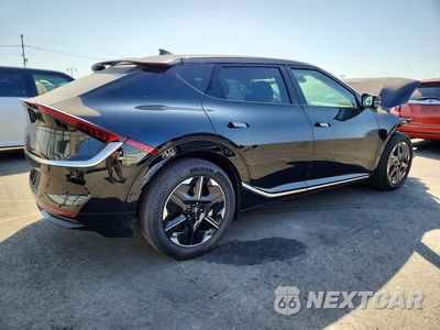 Trzecie zdjęcie samochodu z tyłu: 2025 KIA EV6 WIND VIN:5XYC3DJC6SG013580 - miniatura
