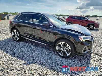 Czwarte zdjęcie samochodu z boku: 2020 AUDI Q3 PREMIUM PLUS S-LINE VIN:WA1EECF33L1088478 - miniatura