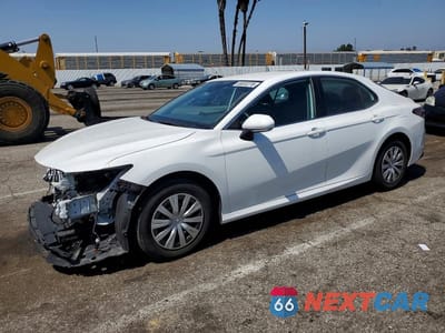 2024 TOYOTA CAMRY LE 4T1C31AK8RU071524 - główne zdjęcie licytacji z USA - miniatura