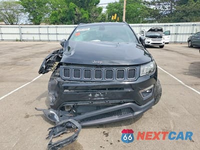 Piąte zdjęcie samochodu w środku: 2021 JEEP COMPASS 80TH EDITION VIN:3C4NJDEB7MT524887 - miniatura