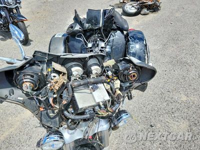 Piąte zdjęcie samochodu w środku: 2010 HARLEY-DAVIDSON FLHTCUTG VIN:1HD1MAM11AB854095 - miniatura