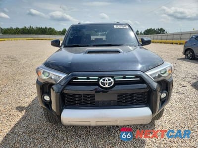 Piąte zdjęcie samochodu w środku: 2024 TOYOTA 4RUNNER TRD OFF-ROAD VIN:JTEPU5JR1R6289134 - miniatura