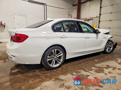 Trzecie zdjęcie samochodu z tyłu: 2018 BMW 330 XI VIN:WBA8D9G54JNU72569 - miniatura