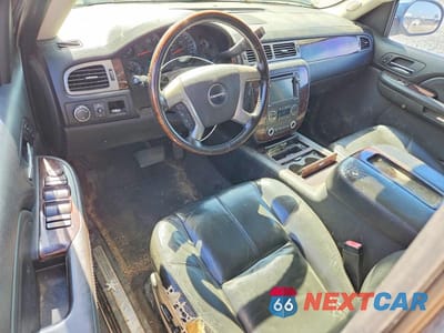 Zdjęcie 8 z 13 samochodu: 2008 GMC YUKON XL DENALI VIN:1GKFK66858J190859 - miniatura