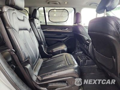 Zdjęcie 11 z 13 samochodu: 2023 JEEP GRAND CHEROKEE L LIMITED VIN:1C4RJKBG9P8844575 - miniatura