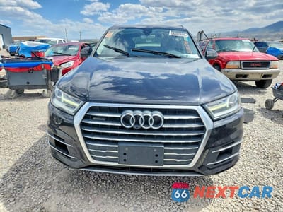 Piąte zdjęcie samochodu w środku: 2017 AUDI Q7 PREMIUM PLUS VIN:WA1LAAF78HD003408 - miniatura