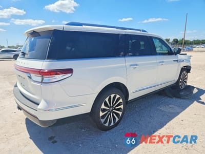 Trzecie zdjęcie samochodu z tyłu: 2023 LINCOLN NAVIGATOR L RESERVE VIN:5LMJJ3LG3PEL03503 - miniatura