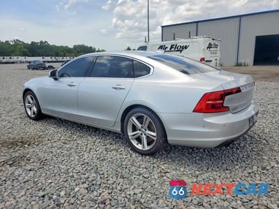 Drugie zdjęcie samochodu z przodu: 2018 VOLVO S90 T5 MOMENTUM VIN:LVY982MK6JP016406 - miniatura