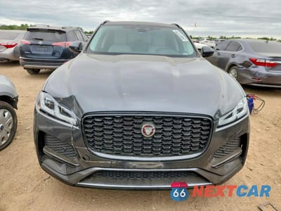 Piąte zdjęcie samochodu w środku: 2022 JAGUAR F-PACE S VIN:SADCJ2EX8NA692929 - miniatura