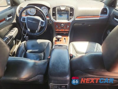Zdjęcie 8 z 12 samochodu: 2012 CHRYSLER 300 LIMITED VIN:2C3CCACG8CH308363 - miniatura