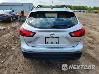 Zdjęcie 6 z 13 samochodu: 2018 NISSAN ROGUE SPORT SV VIN:JN1BJ1CR6JW205927 - miniatura