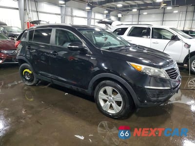 Czwarte zdjęcie samochodu z boku: 2011 KIA SPORTAGE LX VIN:KNDPBCA27B7061141 - miniatura