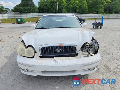 Piąte zdjęcie samochodu w środku: 2002 HYUNDAI SONATA GLS VIN:KMHWF35H62A649352 - miniatura