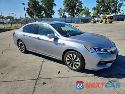 Czwarte zdjęcie samochodu z boku: 2017 HONDA ACCORD HYBRID EXL VIN:JHMCR6F51HC030187 - miniatura