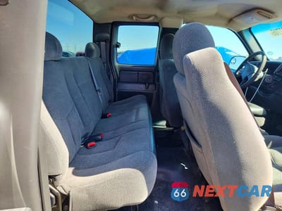 Zdjęcie 10 z 12 samochodu: 2006 CHEVROLET SILVERADO C1500 VIN:1GCEC19X16Z268109 - miniatura