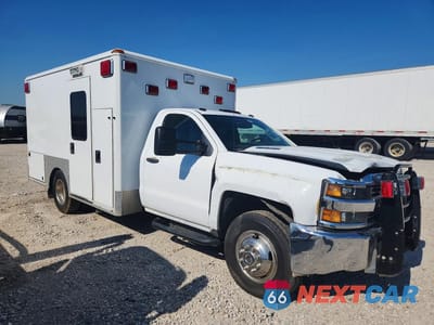 Czwarte zdjęcie samochodu z boku: 2015 CHEVROLET SILVERADO C3500 VIN:1GB3CYC84FF149302 - miniatura