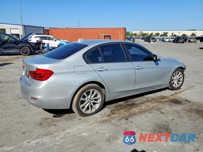 Trzecie zdjęcie samochodu z tyłu: 2018 BMW 320 I VIN:WBA8A9C50JAH14606 - miniatura