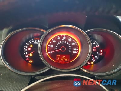 Zdjęcie 9 z 13 samochodu: 2011 KIA SORENTO SX VIN:5XYKWDA26BG140498 - miniatura