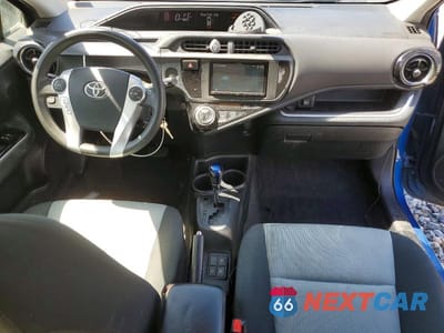 Zdjęcie 8 z 12 samochodu: 2016 TOYOTA PRIUS C TWO VIN:JTDKDTB38G1123085 - miniatura