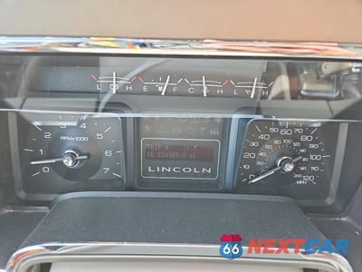 Zdjęcie 9 z 13 samochodu: 2012 LINCOLN NAVIGATOR L VIN:5LMJJ3J52CEL02645 - miniatura