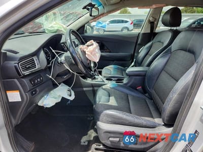 Zdjęcie 7 z 14 samochodu: 2019 KIA NIRO S TOURING VIN:KNDCC3LC6K5250229 - miniatura