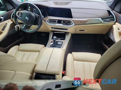 Zdjęcie 8 z 12 samochodu: 2019 BMW X5 XDRIVE40I VIN:5UXCR6C57KLL53946 - miniatura