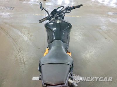 Zdjęcie 6 z 10 samochodu: 2016 YAMAHA FZ09 C VIN:JYARN33E5GA009696 - miniatura