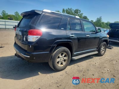 Trzecie zdjęcie samochodu z tyłu: 2011 TOYOTA 4RUNNER SR5 VIN:JTEBU5JR3B5038671 - miniatura