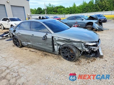 Czwarte zdjęcie samochodu z boku: 2024 AUDI S4 PREMIUM PLUS VIN:WAUB4AF43RA043992 - miniatura