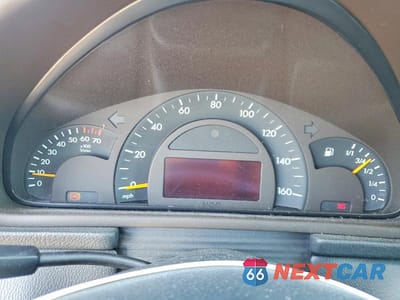 Zdjęcie 9 z 12 samochodu: 2001 MERCEDES-BENZ C 320 VIN:WDBRF64JX1F030602 - miniatura