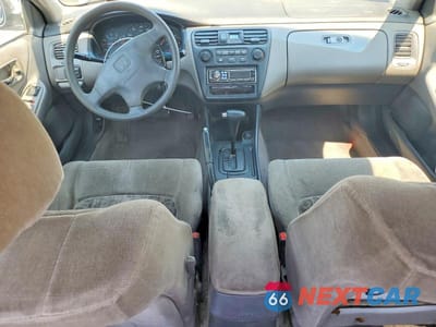 Zdjęcie 8 z 12 samochodu: 2000 HONDA ACCORD EX VIN:JHMCG6676YC030869 - miniatura
