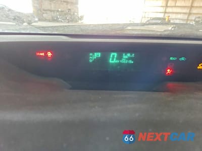 Zdjęcie 9 z 12 samochodu: 2004 TOYOTA PRIUS BASE VIN:JTDKB22U540061221 - miniatura