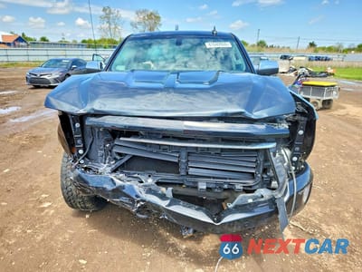 Piąte zdjęcie samochodu w środku: 2018 CHEVROLET SILVERADO K1500 LTZ VIN:1GCVKSEC4JZ338478 - miniatura