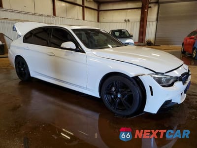Czwarte zdjęcie samochodu z boku: 2018 BMW 330 XI VIN:WBA8D9C5XJA012829 - miniatura