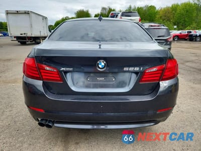 Zdjęcie 6 z 12 samochodu: 2013 BMW 528 XI VIN:WBAXH5C54DD107754 - miniatura