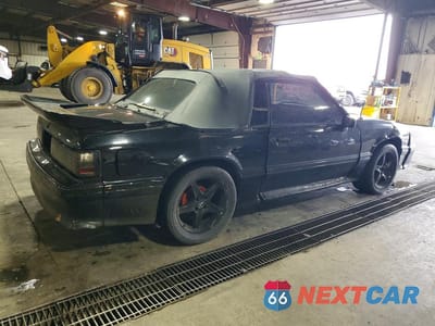 Trzecie zdjęcie samochodu z tyłu: 1989 FORD MUSTANG GT VIN:1FABP45E6KF273823 - miniatura