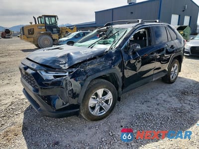 2025 TOYOTA RAV4 XLE 2T3P1RFV2SW585973 - główne zdjęcie licytacji z USA - miniatura