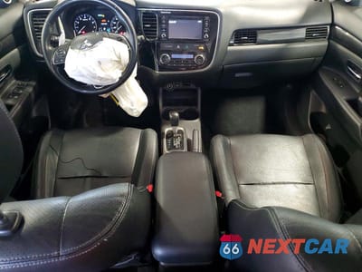 Zdjęcie 8 z 12 samochodu: 2016 MITSUBISHI OUTLANDER GT VIN:JA4JZ4AX2GZ048600 - miniatura