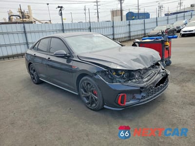 Czwarte zdjęcie samochodu z boku: 2024 VOLKSWAGEN JETTA GLI AUTOBAHN VIN:3VW2T7BU7RM101553 - miniatura