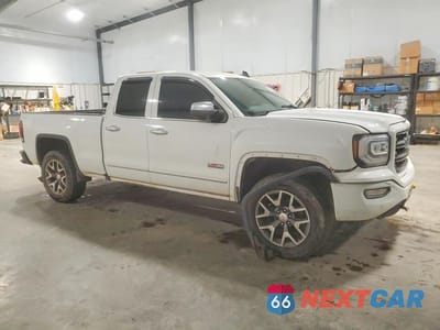 Czwarte zdjęcie samochodu z boku: 2016 GMC SIERRA K1500 SLT VIN:1GTV2NEC3GZ204362 - miniatura
